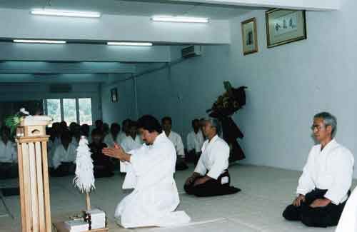 What an auspicious ceremony to have the proper way for Dojo opening outside Japan that was Doshu's impressions for. One of scene taken during the opening ceremony of Yamada Jun Shihan's Dojo at Hartamas, 24 September 2001